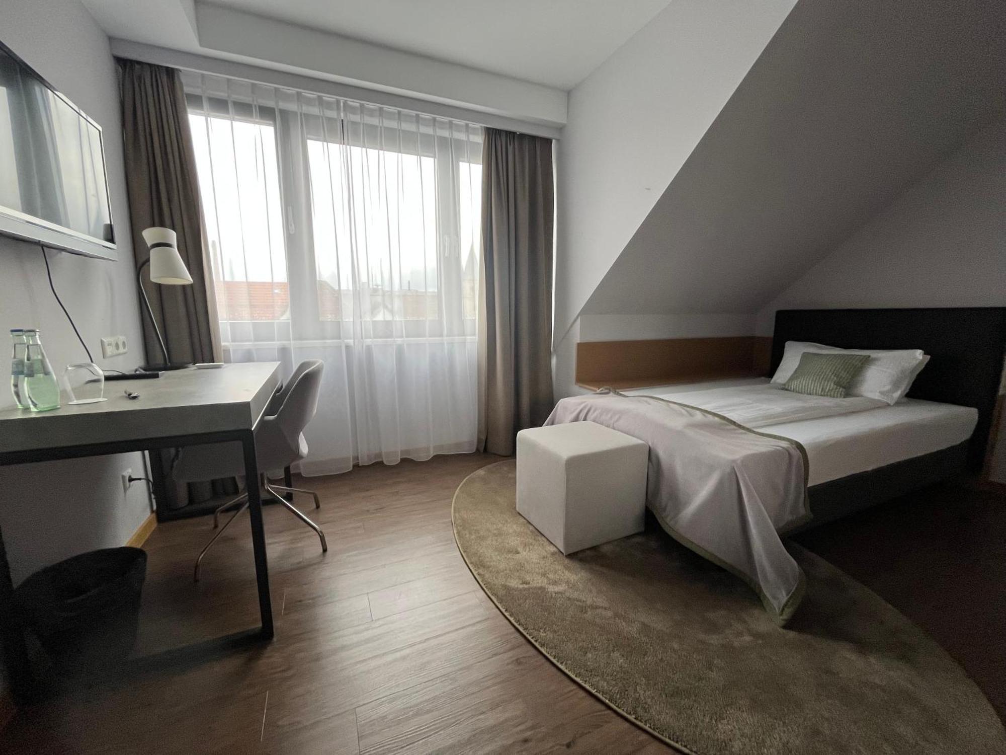 Hotel Am Markt Випперфюрт Экстерьер фото